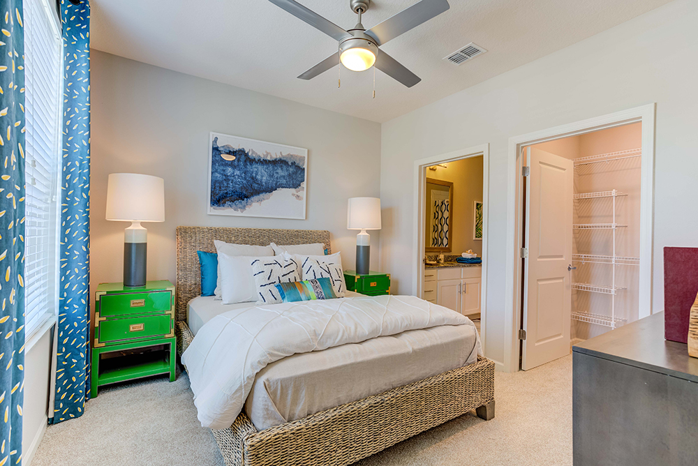 Lakeside walk bedroom
