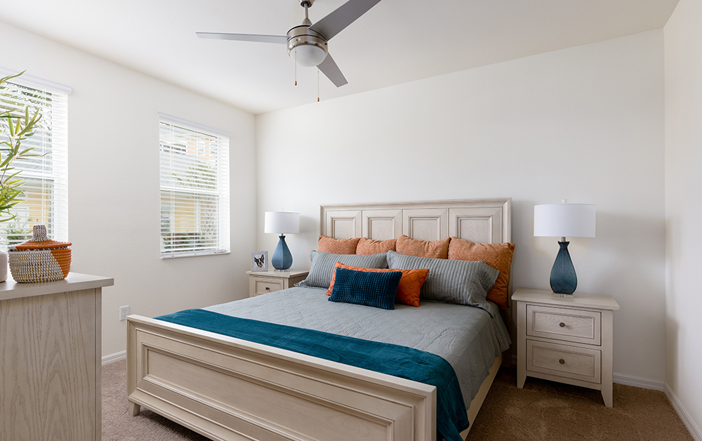 Oaks on the lake bedroom
